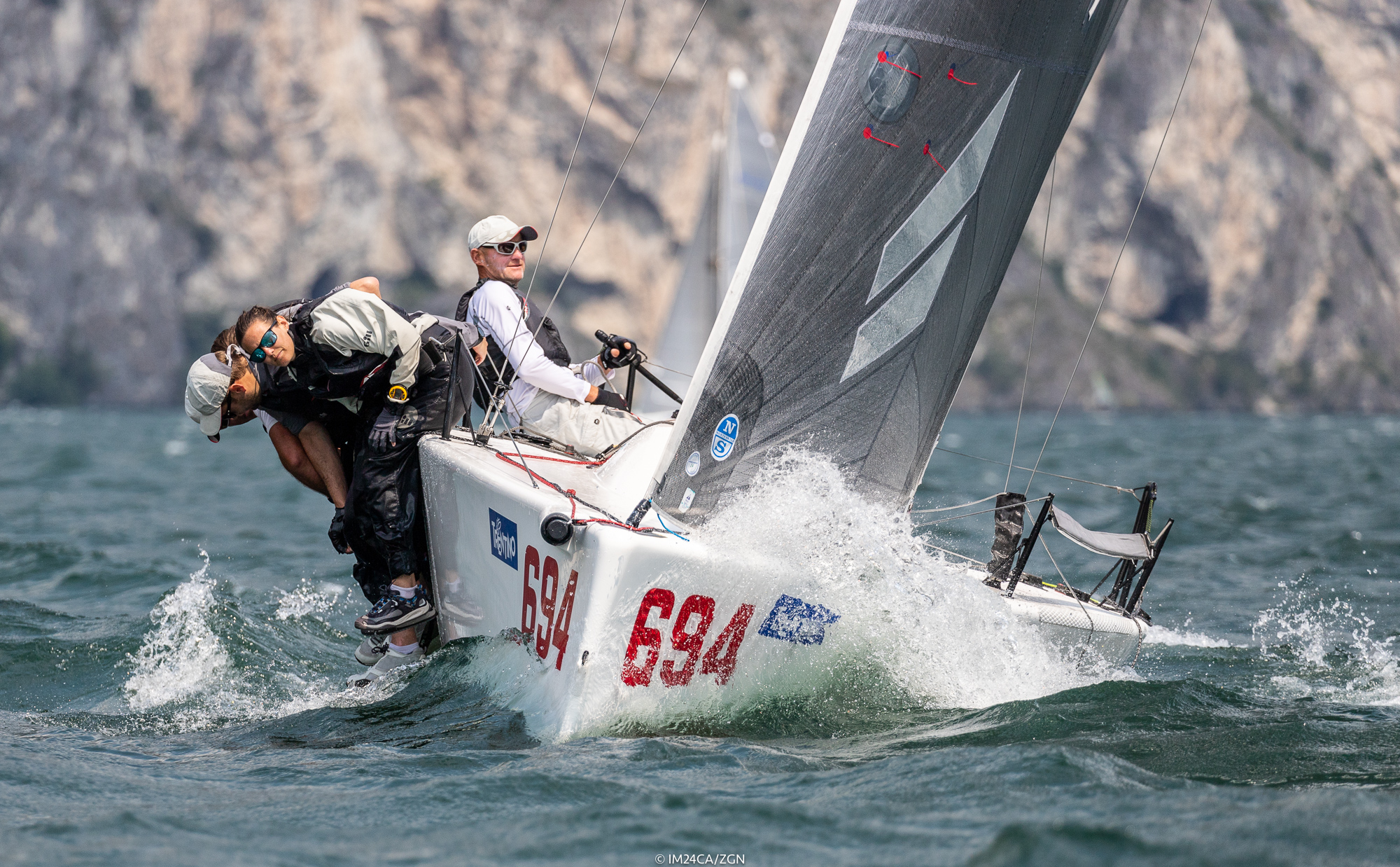 Gill Race Team GBR694 - Torbole 2018 - IM24CA / Zerogradinord Gill Race Team GBR694 - Torbole 2018 - IM24CA / Zerogradinord