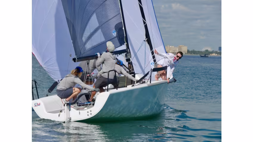 Laura Grondin and her DARK ENERGY USA864, with tactician Taylor Canfield and Scott Ewing, Rich Peale and Serena Vilage - Bacardi Winter Series 2020-2021 Event 2