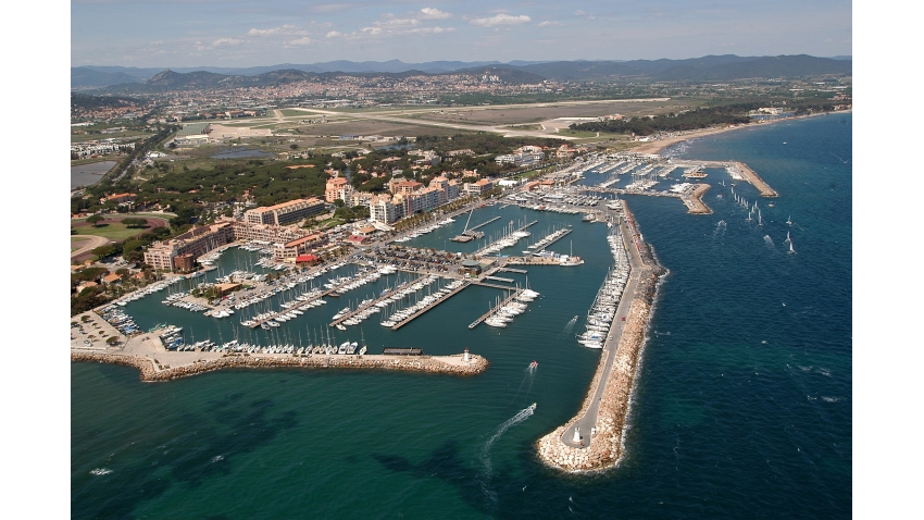 COYCH in Hyeres marina