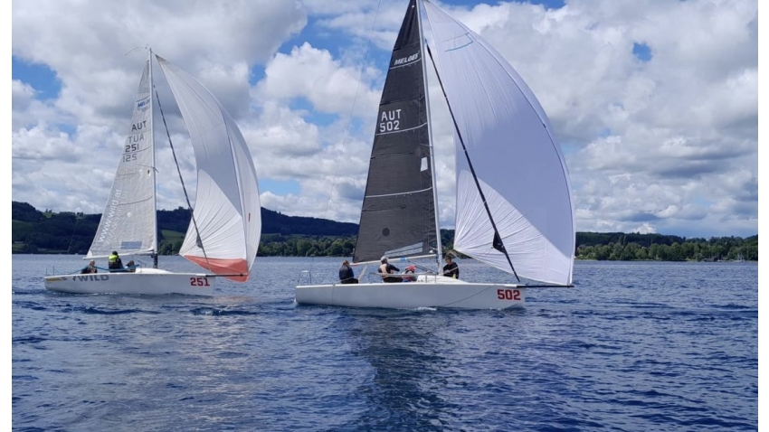 AUT502 of Michael Luschan and KOOKABURRA AUT251 of Josef Hackl