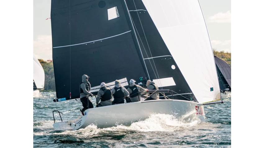 Fred Rozelle leads the Corinthian division of the 2026 Quantum Sails Melges 24 Great Lakes Cup 