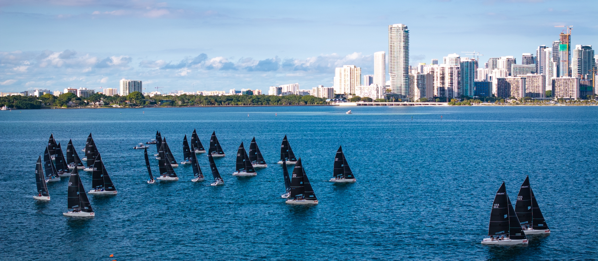 新作20SS  MAISON EUREKA MARINE COLLAGE ベスト Bombarda of Andrea Pozzi Takes the Crown in Single Race Showdown